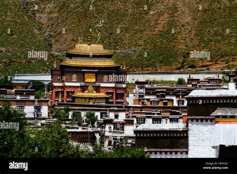  Die Palast-Ruinen von Tashilhunpo - Ein mystisches Echo der Vergangenheit in Shigatse!