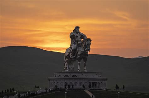  Genghis Khan Mausoleum: Eine monumentale Reise durch die Geschichte der Mongolen!